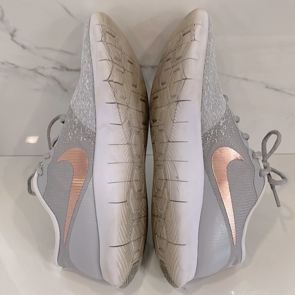 Rose Gold Nike flex contact tennis shoes - Picture 10 of 12